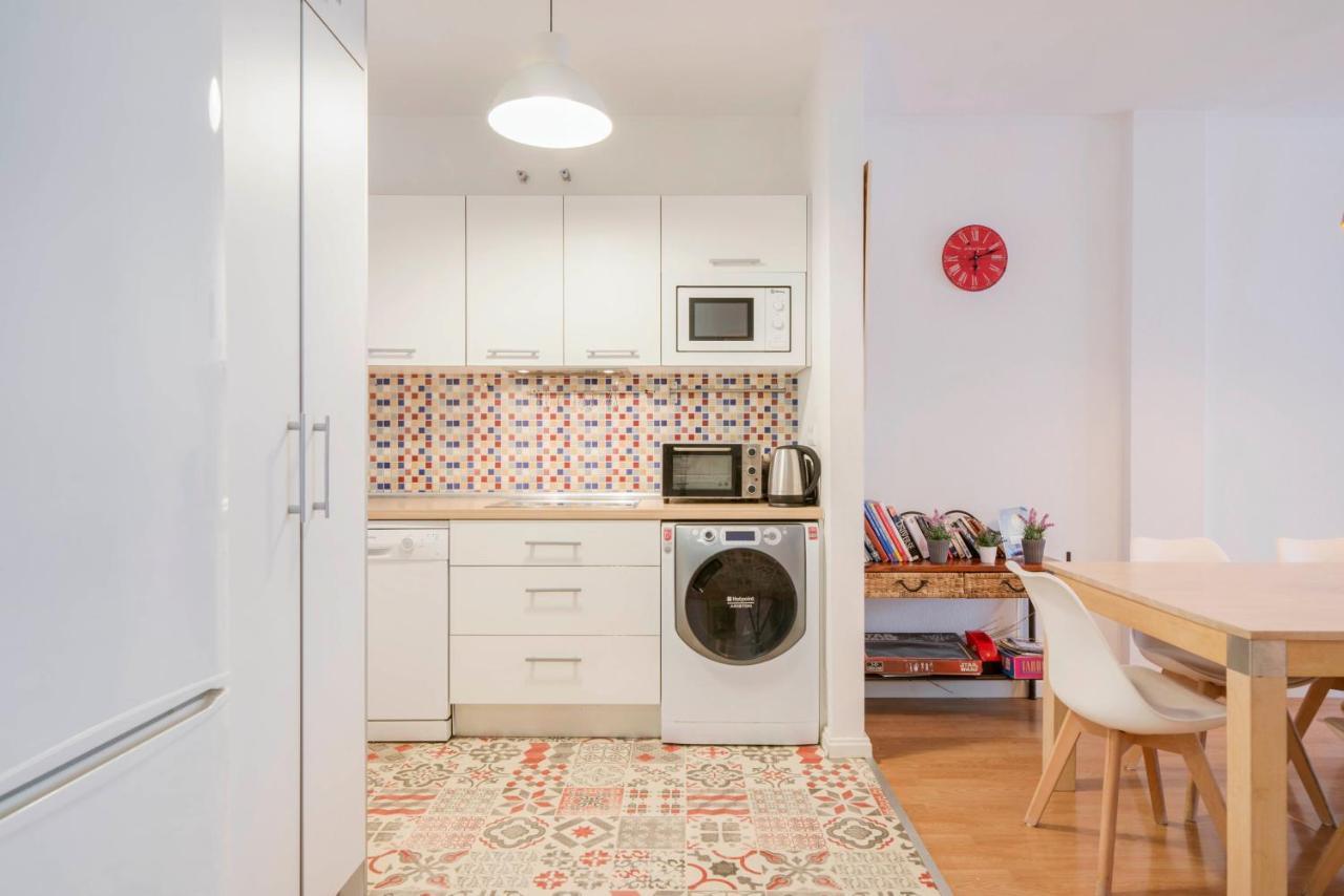 Urbanchicmalaga 3 Bedroom Spacious Quiet Historic Malaga Apt エクステリア 写真